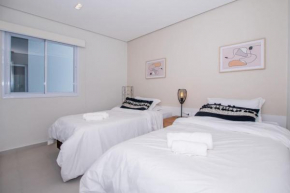 Cityscape Views - New 2BR Retreat